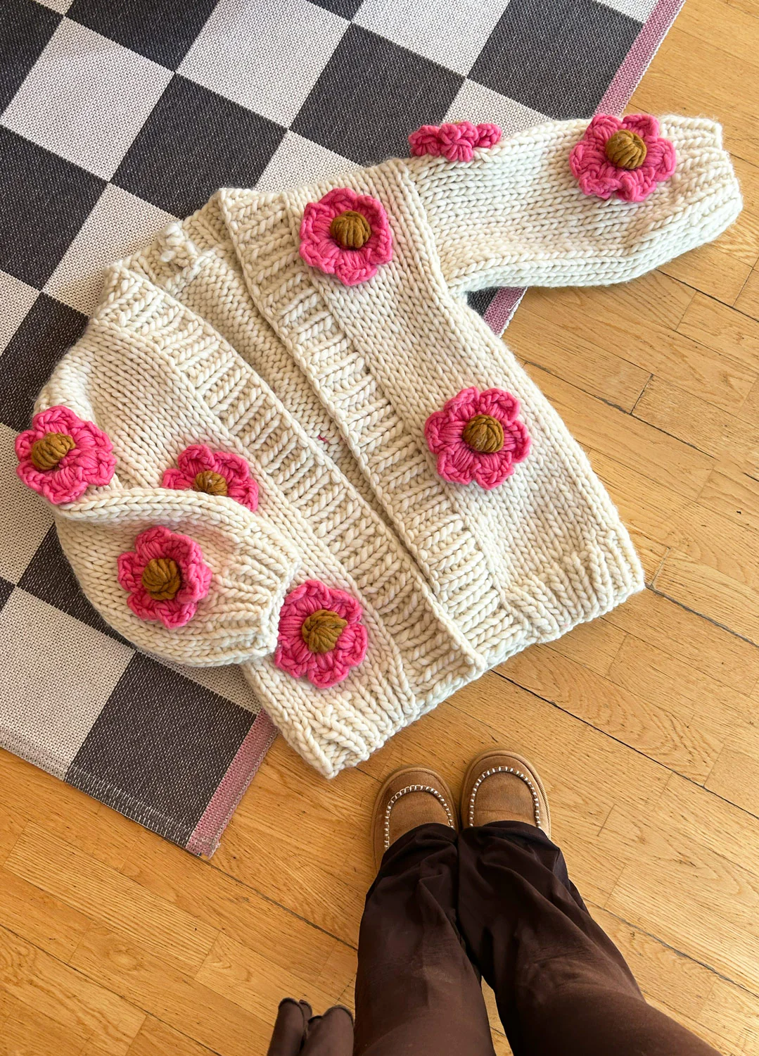Simone Cardigan Kit Spring Flowers Edition - Yummy Yarn Version - Image 3