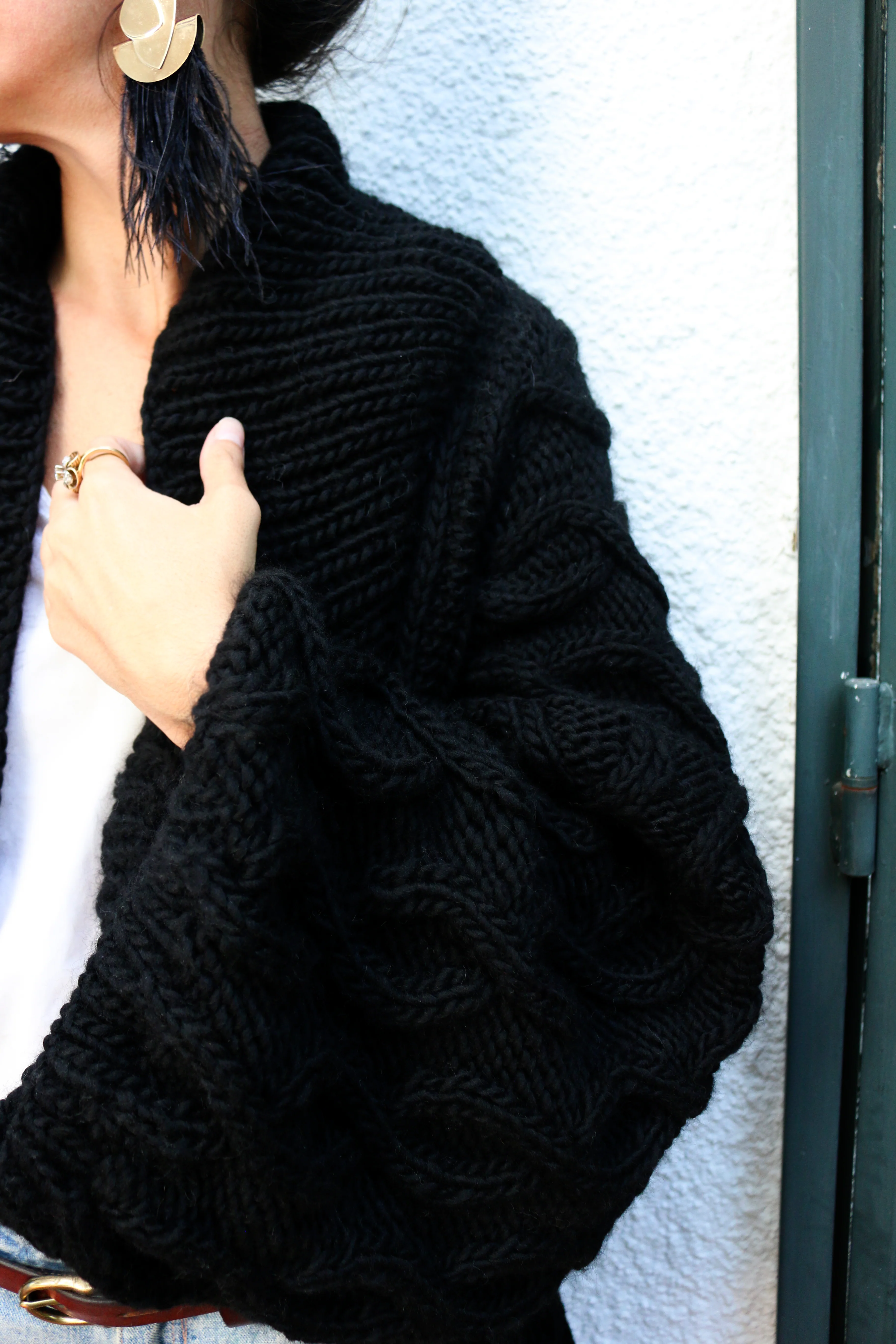 Petite Wool Black - Image 2