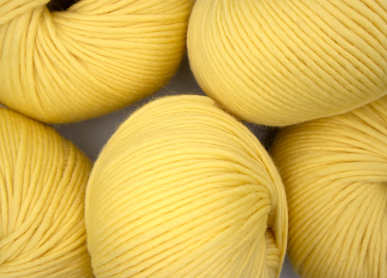 Petite Wool Gen Z Yellow - Image 4