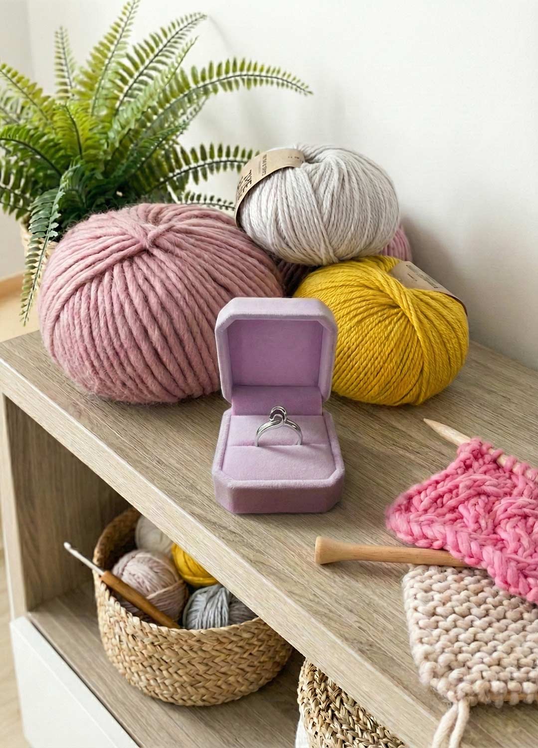 The Smooth Stitch Ring - Yarn Tension Ring - Image 2
